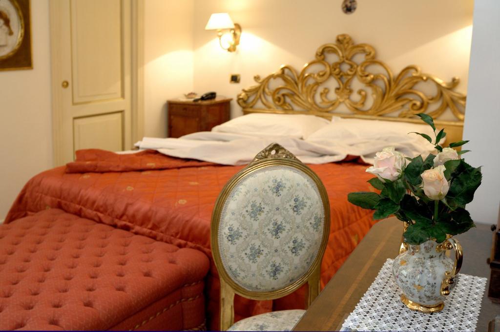 Residenza Del Duca Amalfi Bilik gambar