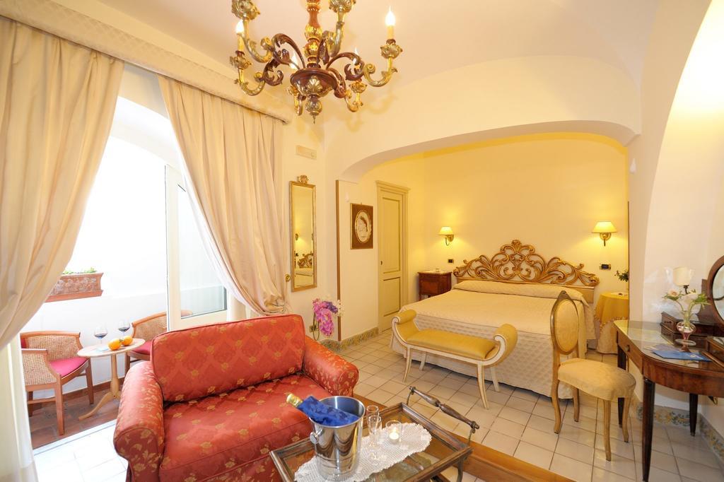Residenza Del Duca Amalfi Bilik gambar