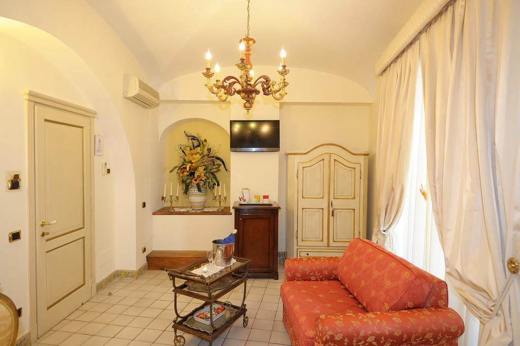 Residenza Del Duca Amalfi Bilik gambar