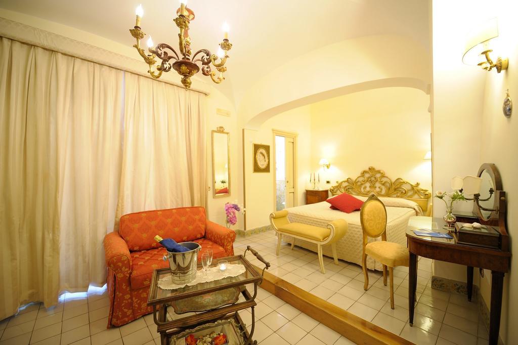 Residenza Del Duca Amalfi Bilik gambar