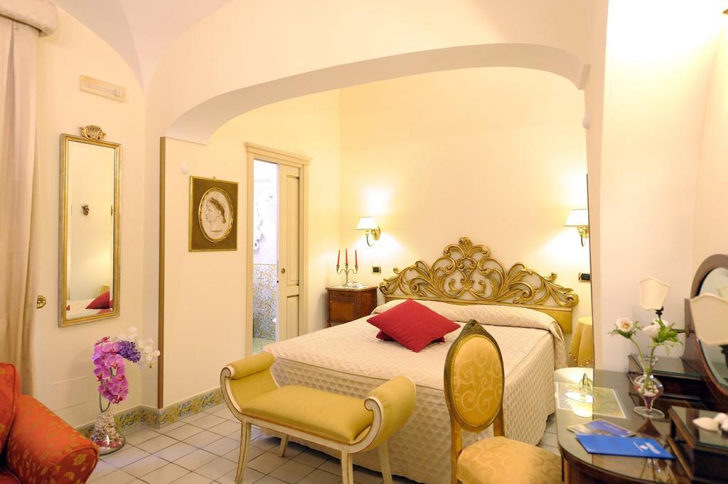 Residenza Del Duca Amalfi Bilik gambar